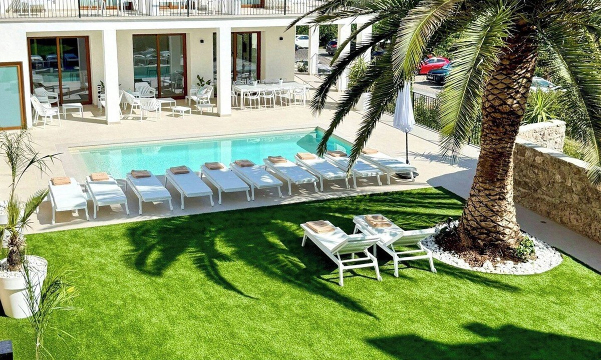 Montanejos House | Design villa with heated pool in Montanejos