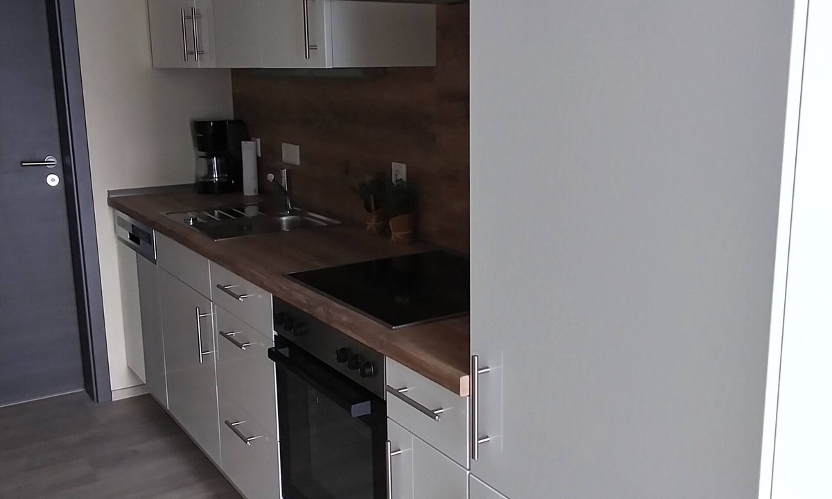 Dietfurt Apartment | Die Auszeiträumlichkeiten Liegen Mitten im Grünen, Etwas Außerhalb der Gemeinde Zell. Genießen Sie Entspannung pur mit Unbebauter Rundumsicht . Von der Wohnung aus Haben Sie Freie Sicht auf Unser Alpakagehege. Eine Gesc