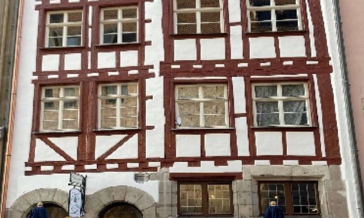 Nuremberg Old Town Apartment | DIe Baumwolle. etsablishes 1430 one of the oldest houses in nuremberg