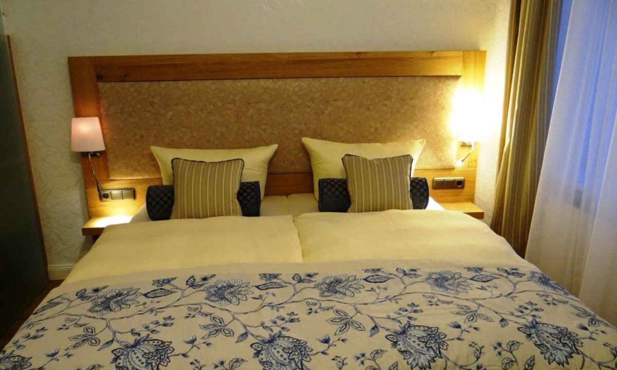Liepen House | Double Gutshaus1 - Hotel & Restaurant Am Peenetal