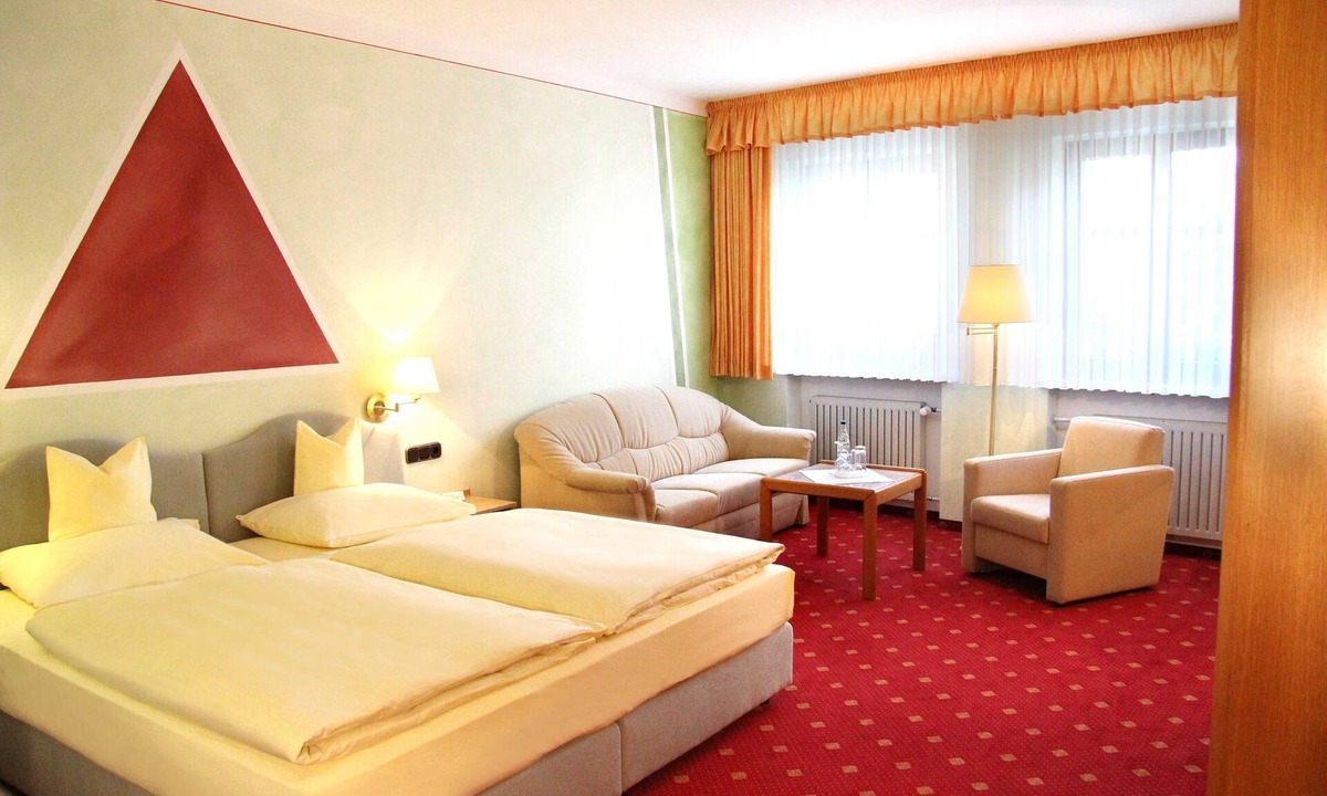 Hotel Garni Goldener Schwan | Bad Windsheim