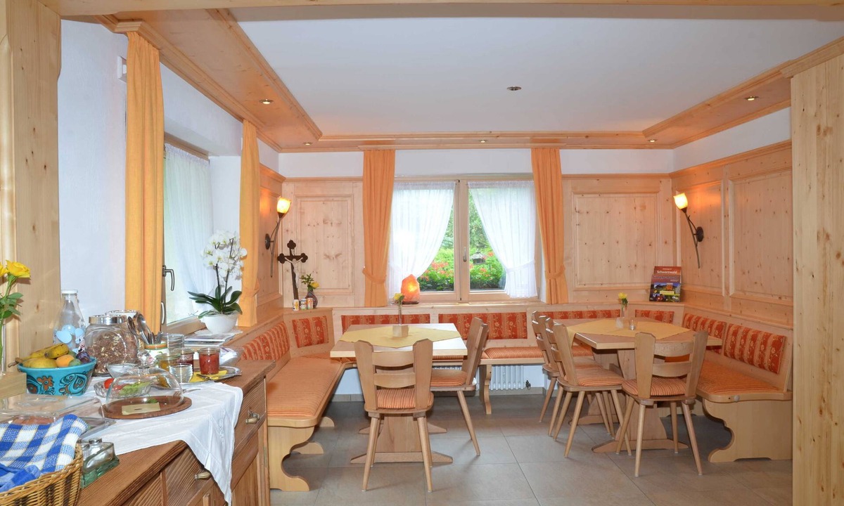 Elzach Bed & Breakfast | Double room 4 with WC and shower, 1 - 3 persons - Mosertonihof