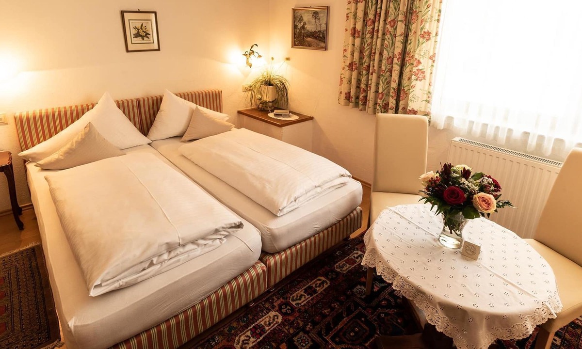 Seefeld in Tirol House | Double Room Comfort A - Short Stay - Hotel Helga
