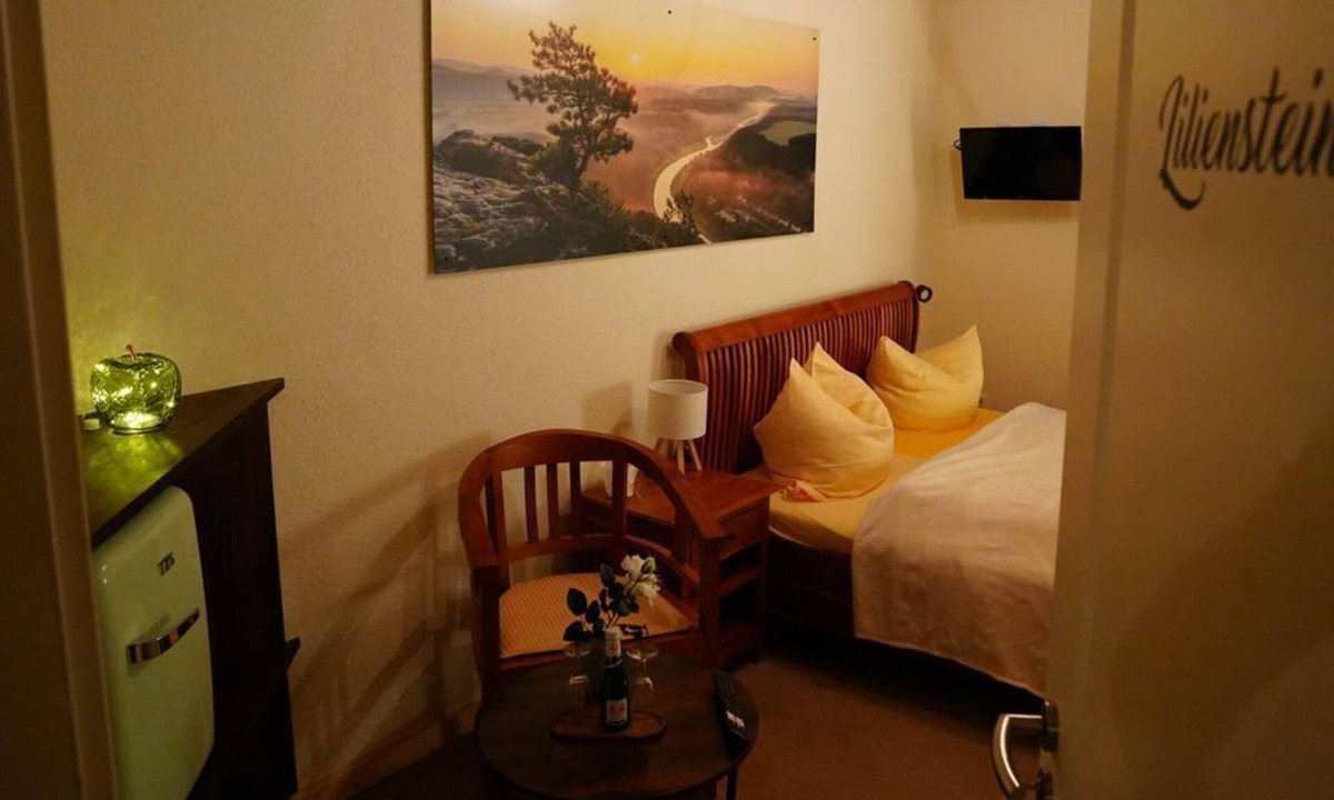 Gersdorf Bed & Breakfast | Double room LILIENSTEIN - WITH breakfast - - Pension Zum historischen Kalkwerk