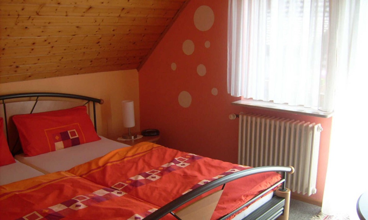 Ettenheim Bed & Breakfast | Double room with WC and shower - Gästehaus Birgitte