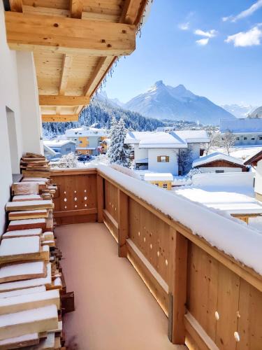 Medraz Ski Chalet | Doug's Mountain Getaway - 'Exclusive Mega Chalet'