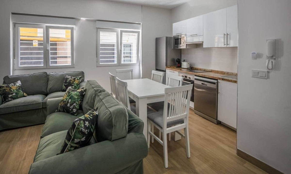 Algeciras Apartment | Downtown Apartment with Courtyard, 40, Ground Floor