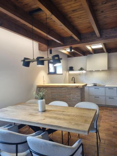 La Pereda House | El Nido de la Ardilla, Casa rural con jardín en Llanes reformada en 2026