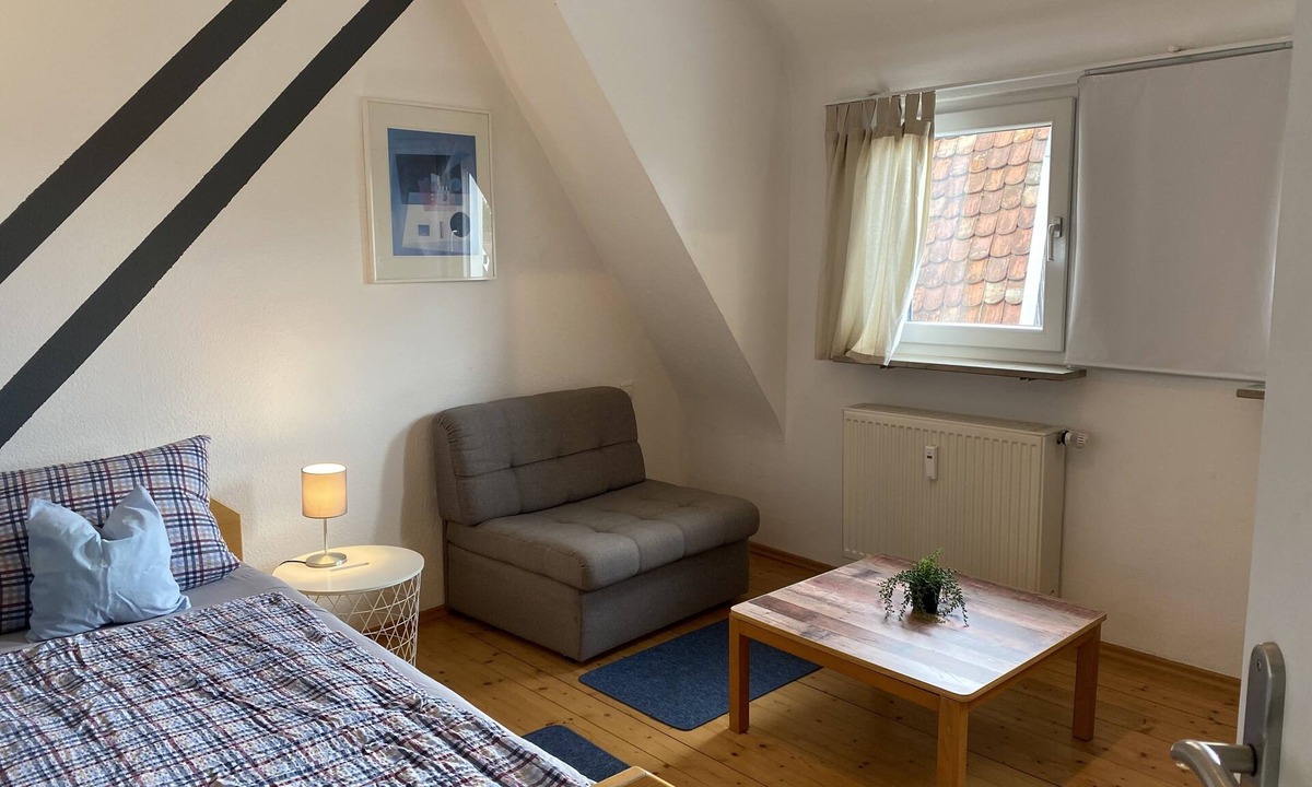 Pliezhausen Apartment | Entire, light-flooded apartment