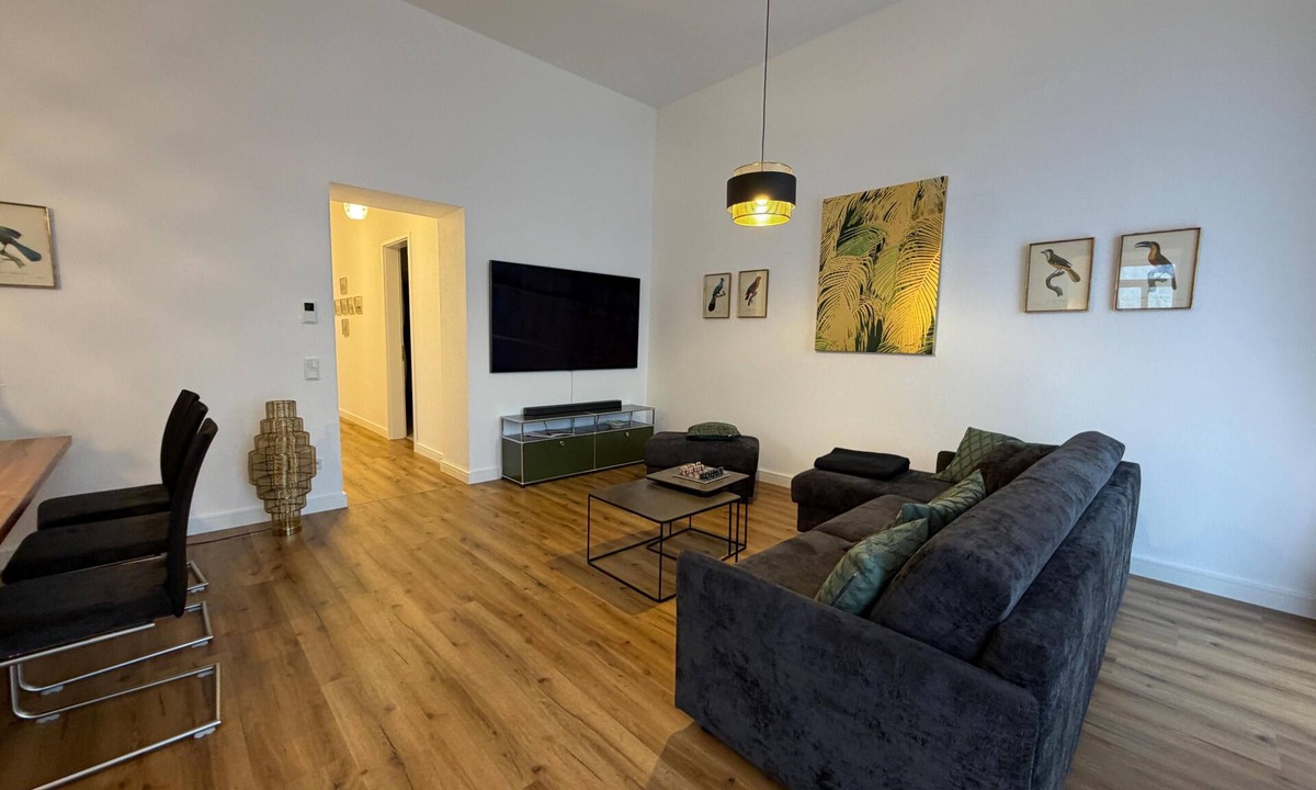 Espasingen Apartment | Espasingen Castle Apartment 2 - luxurious living with sauna in the historic castle