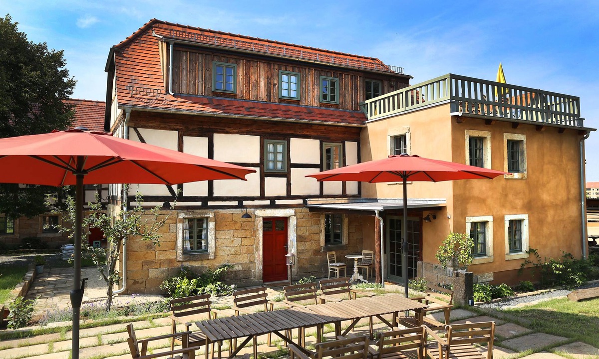 Graupa House | Exclusive 4-star holiday home for 8-12 people on historic Dreiseithof