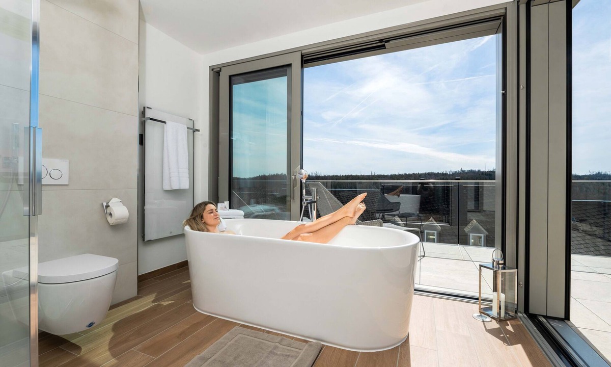 Lichtenberg Apartment | Exclusively furnished 5-star 60 m2 top floor apartment with sun terrace - Sky Lodge