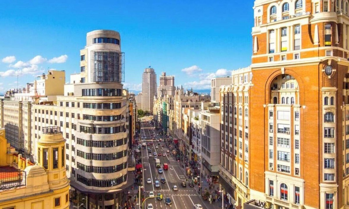 Centro - El Arroyo - La Fuente Apartment | Experience Madrid from a Prime City-Center Apartment
