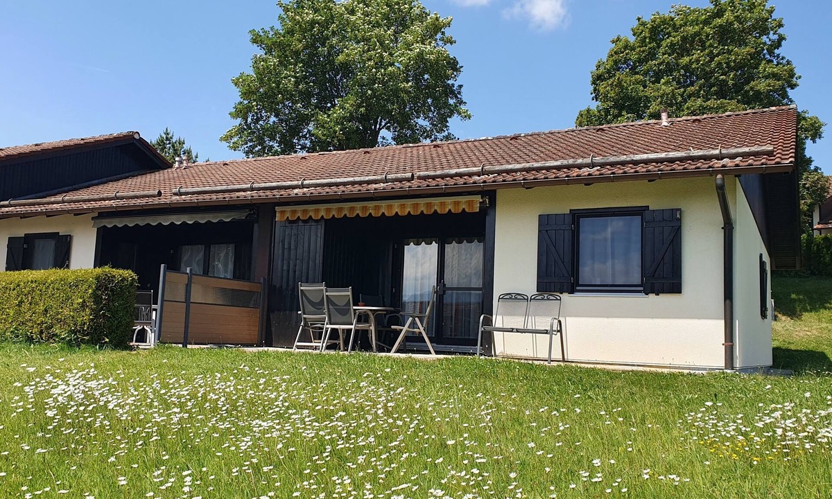 Lechbruck House | "Experience unforgettable vacations in the Hochbergle vacation village by the lake!"