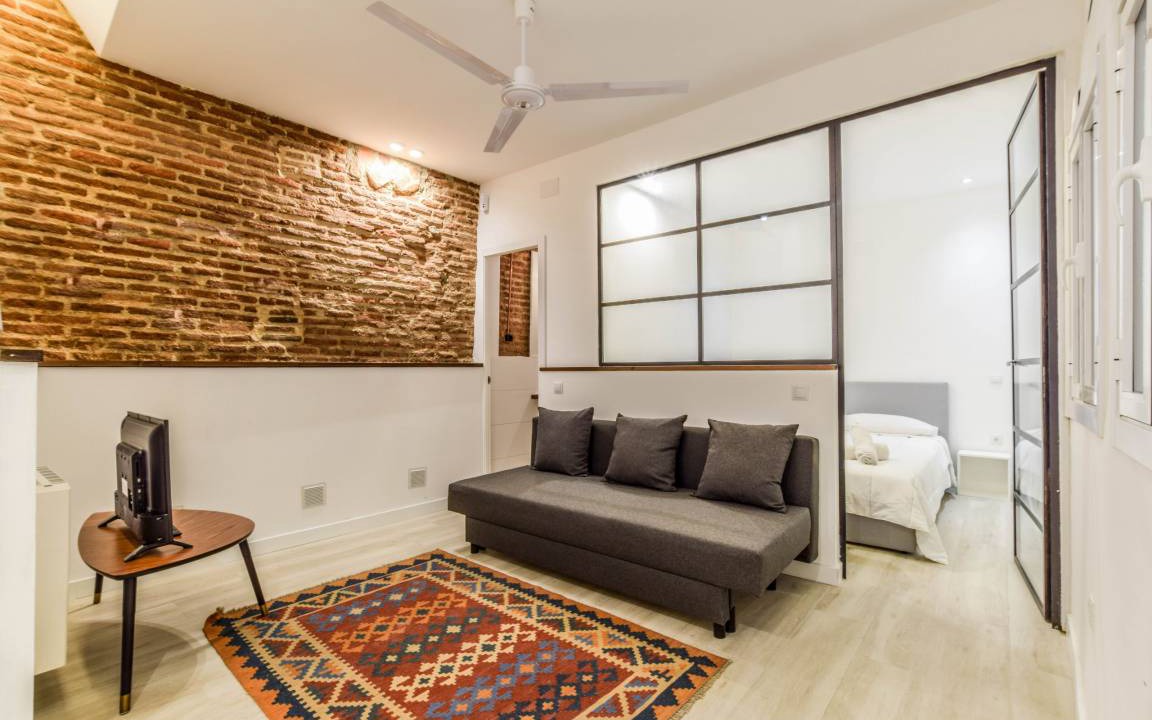 Embajadores Apartment | FABULOUS APARTMENT IN ANTON MARTIN