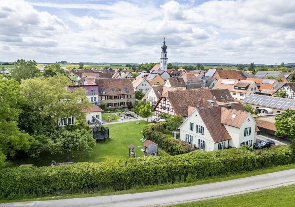 Binzwangen House | Farm in Colmberg with swimming pool