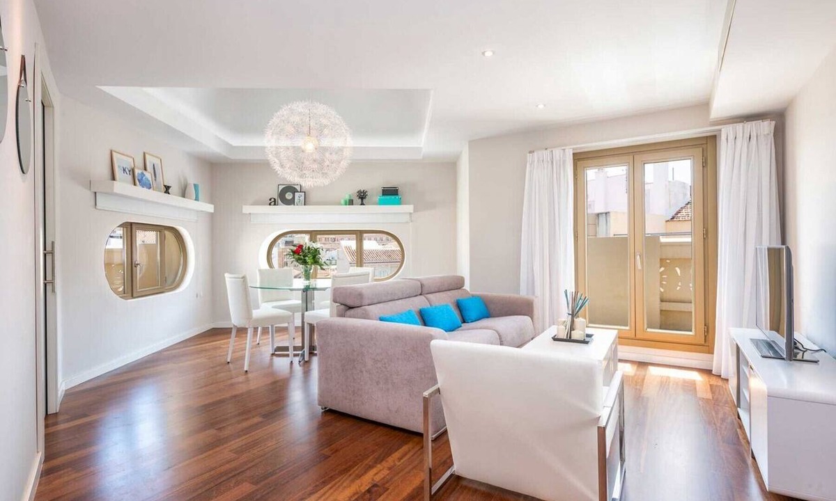 Malaga Historic Centre Apartment | Felix Saenz - Holiday Penthouse Malaga City