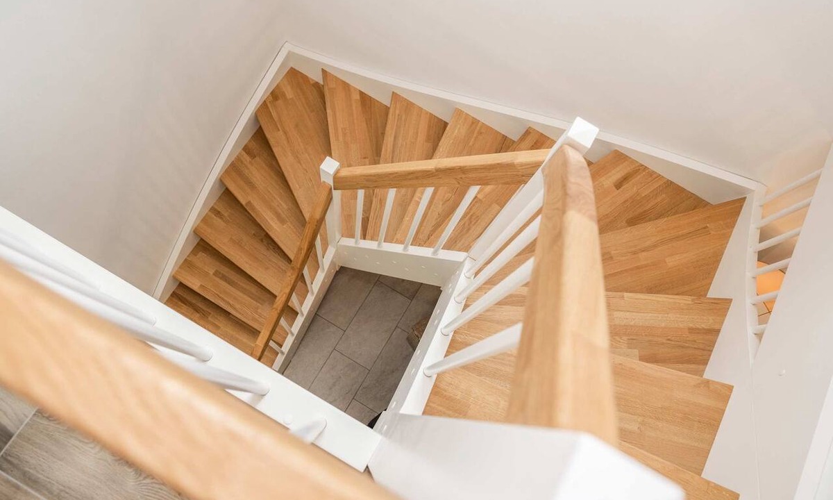Zirchow House | Ferienhaus Johann - Neu Errichtetes Ferienhaus in Ruhiger Wohngegend mit Parkplatz, Sauna und Wlan