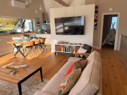 Moehnesee House | Ferienhaus Seeidylle am Möhnesee - Designhaus mit viel Platz für 6 Personen