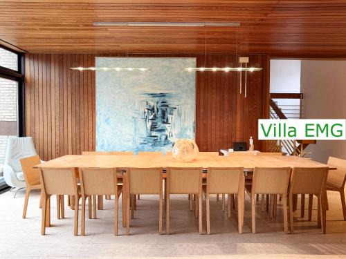 Saerbeck Villa | Ferienhaus Villa EMG Saerbeck nah Münster Riesenbeck Osnabrück mit Pool, Sauna, Garten für Familien Gruppen bis 23 Personen