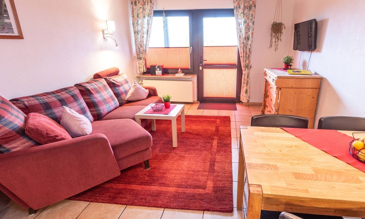 Helden Apartment | Ferienhof Pulte Apartment 'Kornspeicher' with Mountain View, Shared Terrace and Wi-Fi