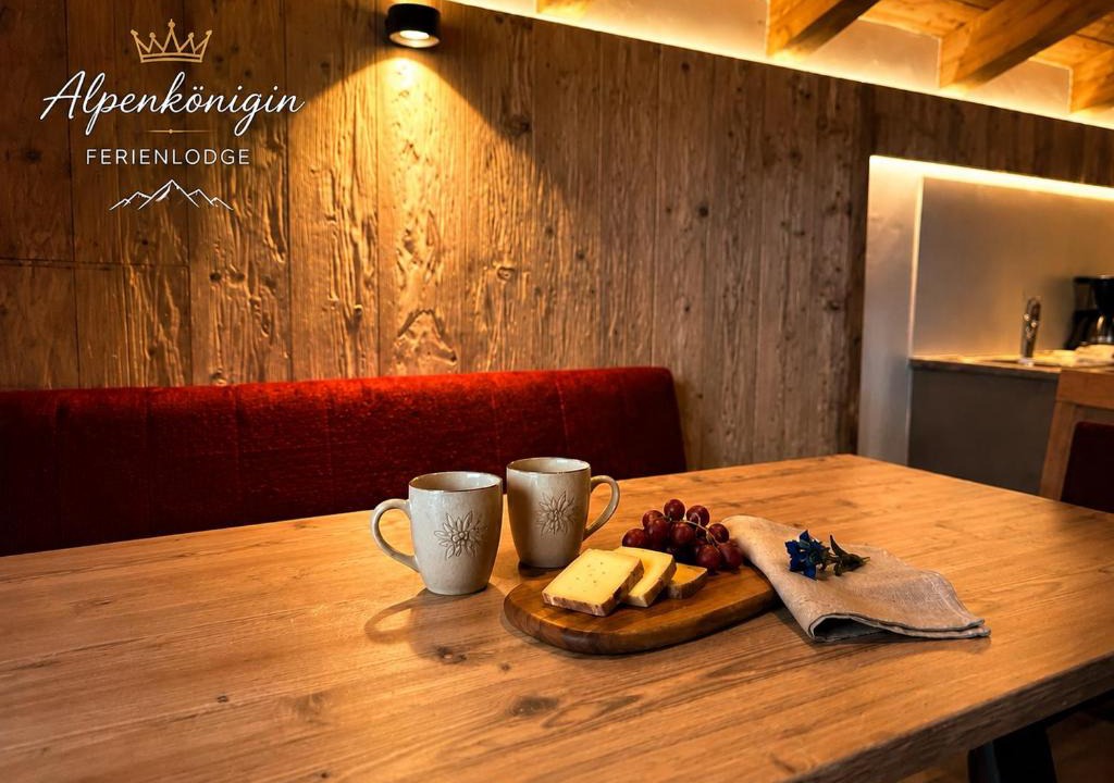 Volderau Apartment | Ferienlodge Alpenkönigin Vacation in Stubai Valley
