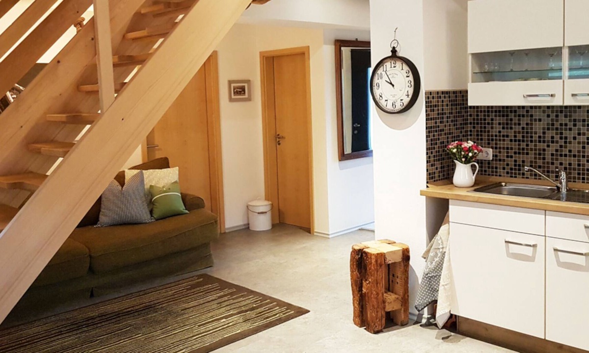 Schwob Apartment | Ferienwohnung Steinbock, 3 bis 6 Personen, 98 qm, 3 Schlafzimmer, Balkon, separater Eingang