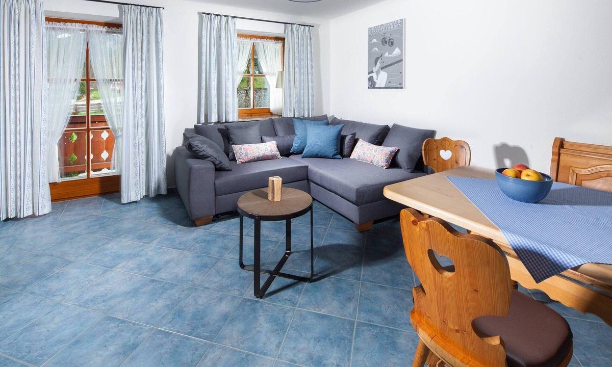 Unterschonau Apartment | Ferienwohnung 2 bis 2 Personen, 52 qm, Obergeschoss, 1 separates Schlafzimmer, Balkon
