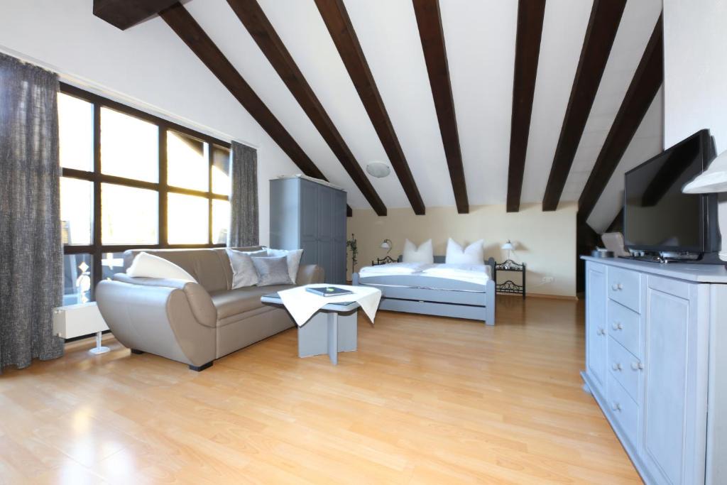 Garmisch-Partenkirchen Apartment | Ferienwohnung AlpspitzNest