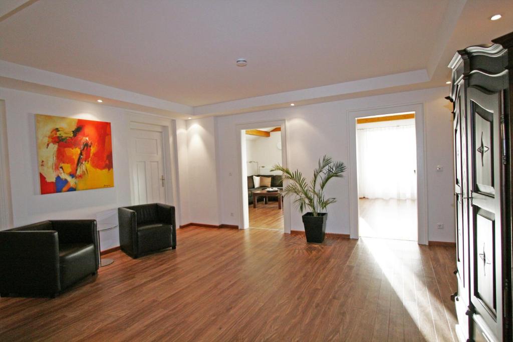 Garmisch-Partenkirchen Apartment | Ferienwohnung-Am-Kurpark-Wohnung-3-150qm