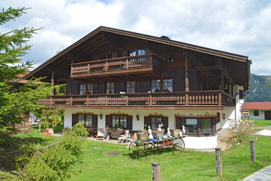 Blindau Apartment | Ferienwohnung Adlerhorst im Haus Lohrey
