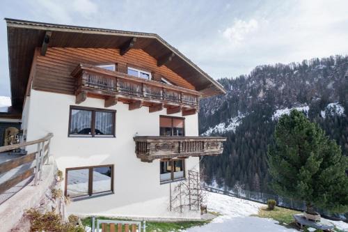 Navis Apartment | Ferienwohnung Alpenblick