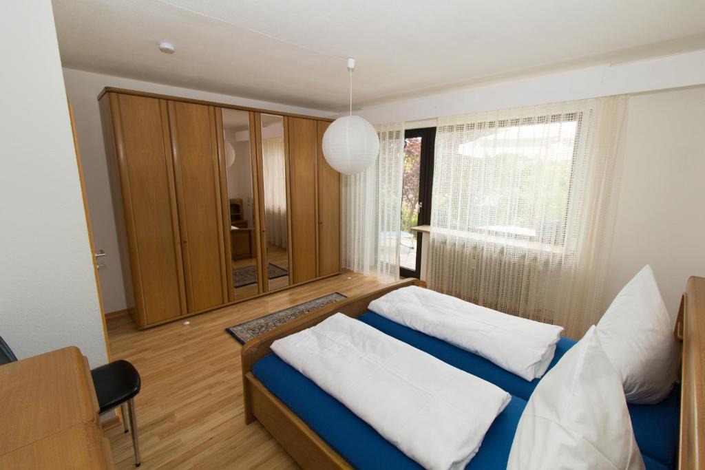 Espasingen Apartment | Ferienwohnung Auer