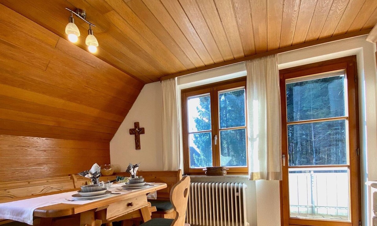 Sigmarszell Apartment | Ferienwohnung Blumenoase - Gemütliche Ferienwohnung Zwischen Allgäu und Bodensee