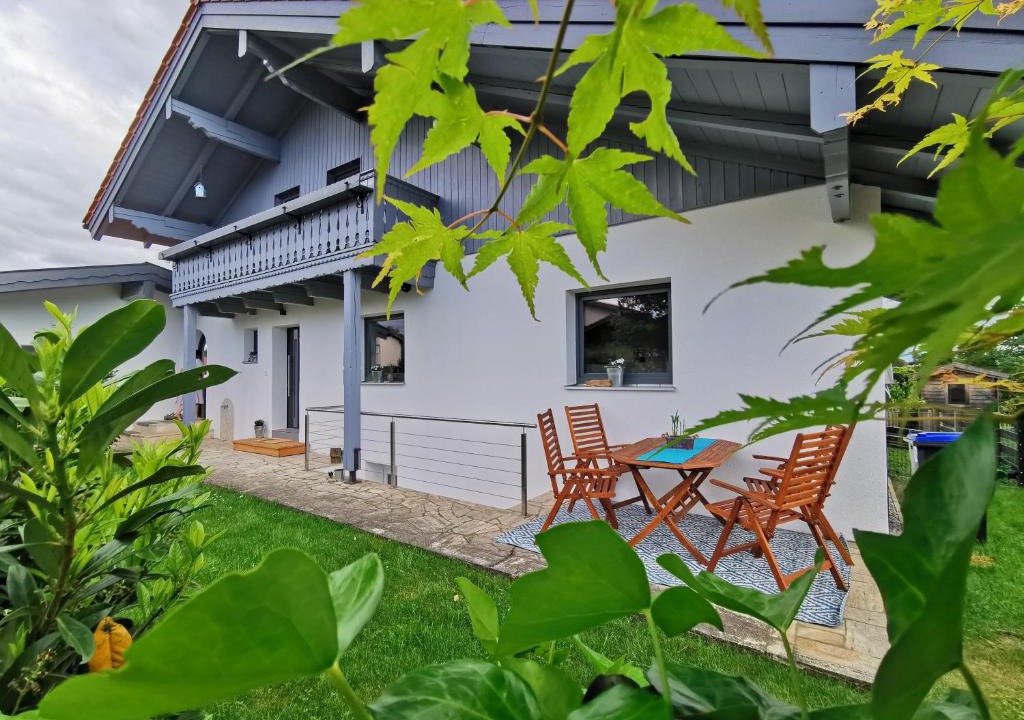 Chieming Apartment | Ferienwohnung Chiemseeliebe