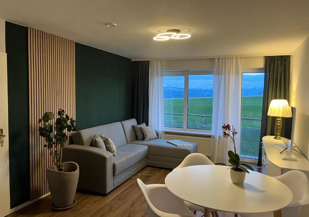 Lindenberg im Allgaeu Apartment | Ferienwohnung Bergblick
