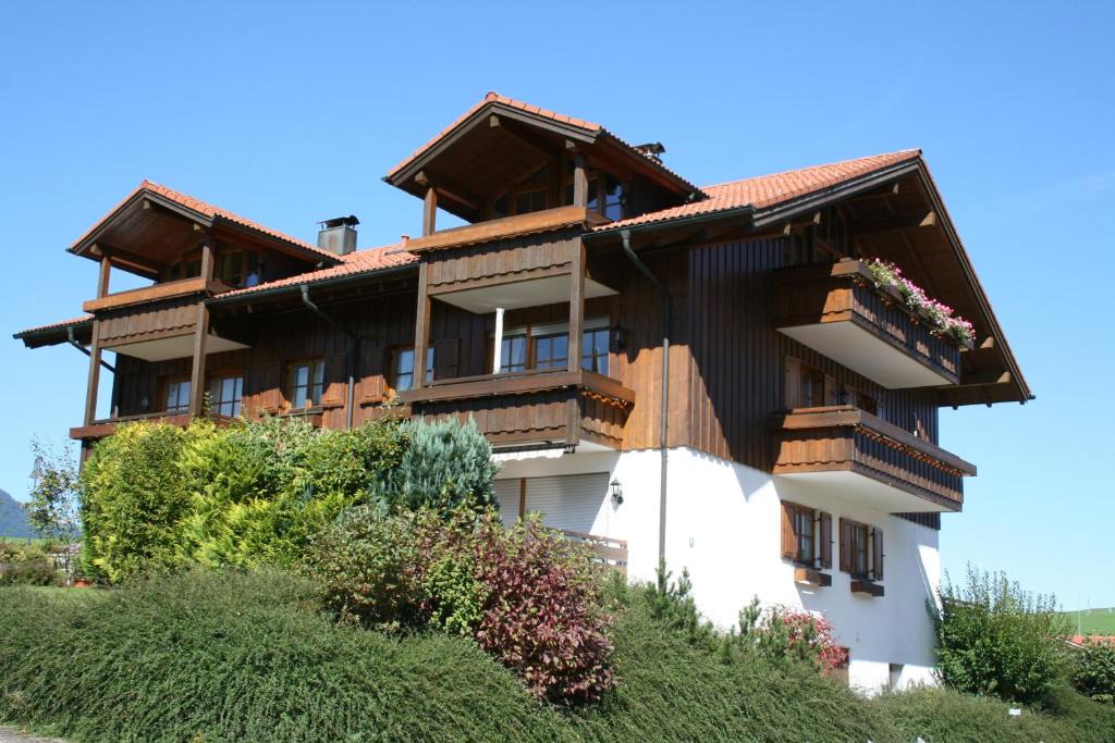 Obermaiselstein Apartment | Ferienwohnung Edelweiß mit Bergbahn unlimited