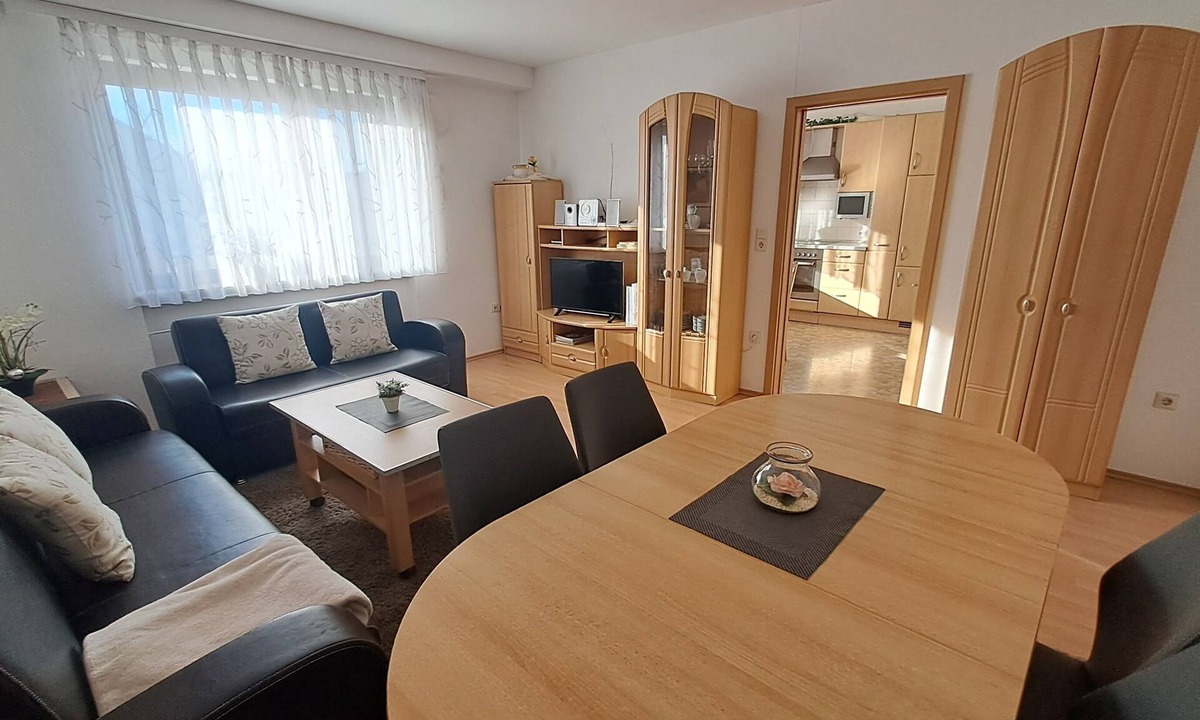 Glott Apartment | Ferienwohnung für bis zu 5 Personen mit Federkernmatratzen, top ausgestattete Küche und vielem Mehr