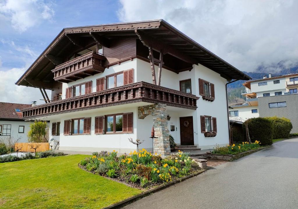 Thaur Apartment | Ferienwohnung Frech
