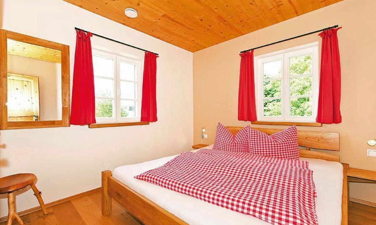 Hinterhermsdorf Apartment | Ferienwohnung "goldstein", 2 Schlafräume - Ferienhaus Winterbergblick