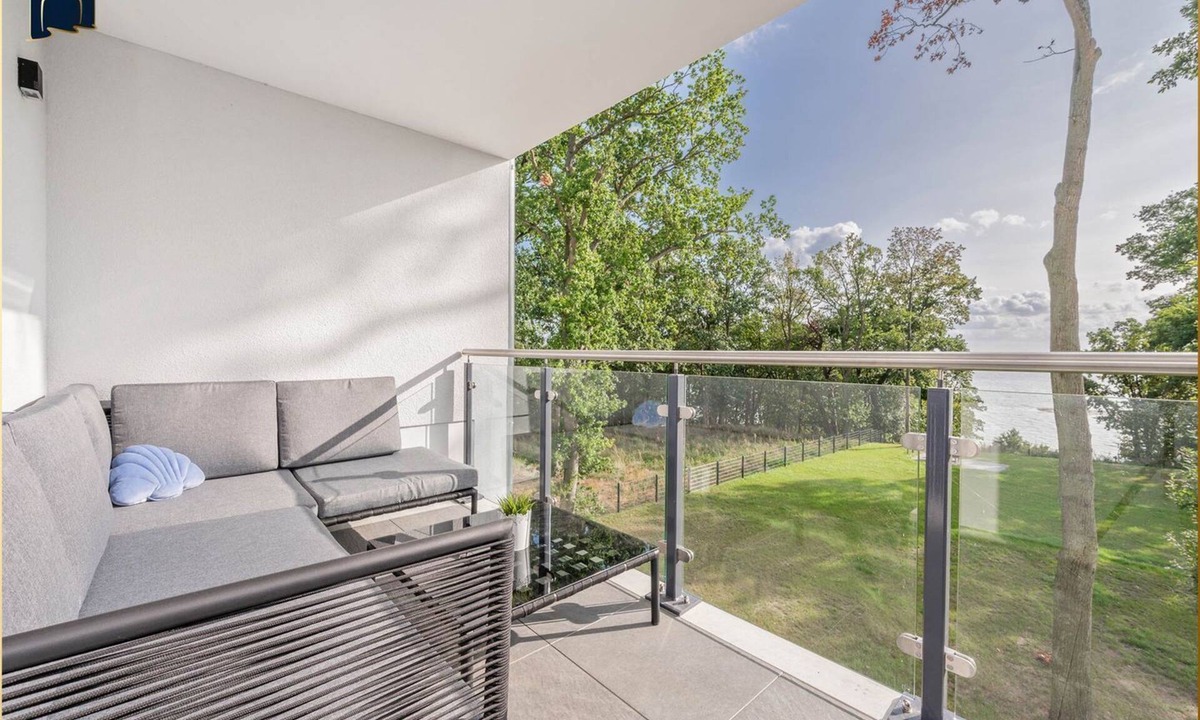 Garz Apartment | Ferienwohnung Haffblick 8 - "exklusives 61m² Apartment mit Haff-blick Ruhige Lage Balkon & Wlan