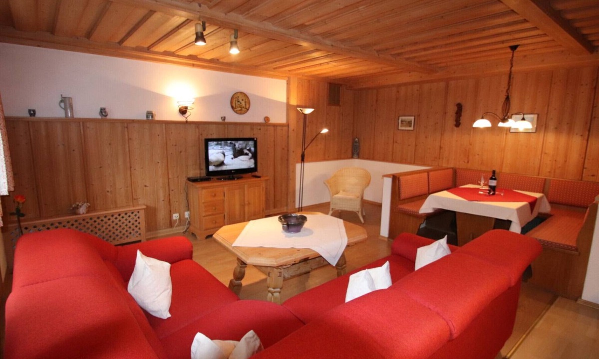 Eck Apartment | Ferienwohnung "Hochfelln" mit Freisitz für 4 Personen, 2 Schlafzimmer, große Terrasse, 90 m²