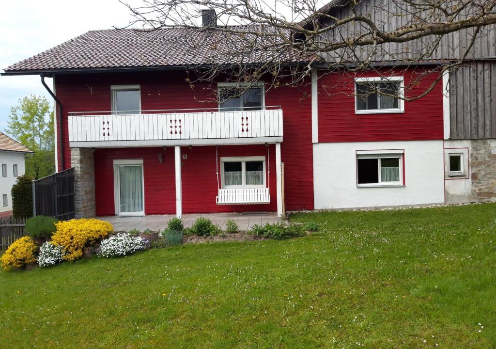 Roehrnbach Apartment | Ferienwohnung im Seidlerhof mit Balkon und Garten