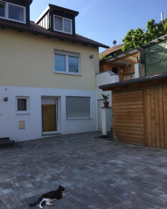 Wiesent Apartment | Ferienwohnung in Wiesent-gerne Handwerker/Monteure