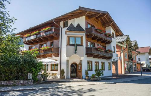 Bahnhofstrasse | Kitzbuehel