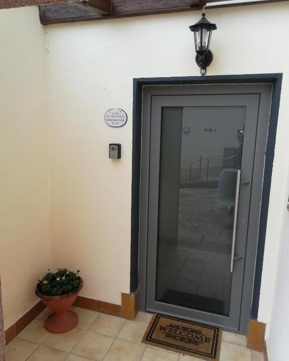 Bastheim Apartment | Ferienwohnung Klosterblick
