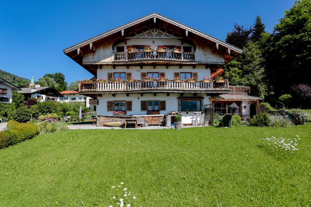 Tegernsee Apartment | Ferienwohnung Landhaus Staudacher