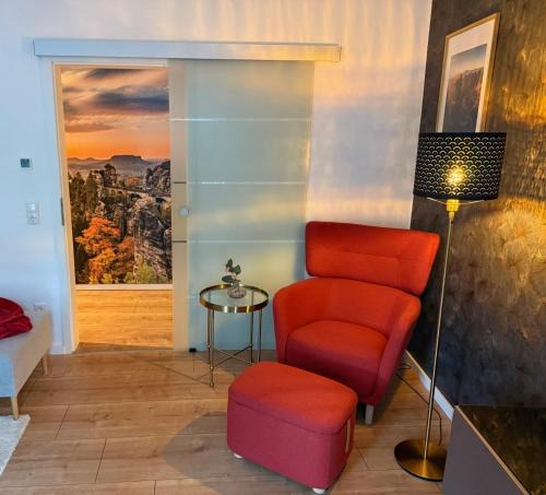 Krippen Apartment | Ferienwohnung Lucy - Moderne Ferienwohnung mit kostenlosem Parkplatz, Terrasse, nahe Bad Schandau und Malerweg