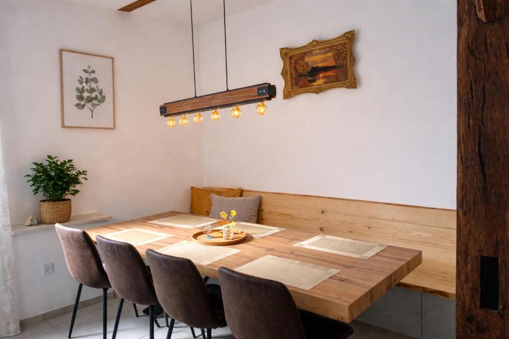 Eggolsheim Apartment | Ferienwohnung M&M mit Garten Ebenerdig 110qm 3 Zimmer 2x Bad
