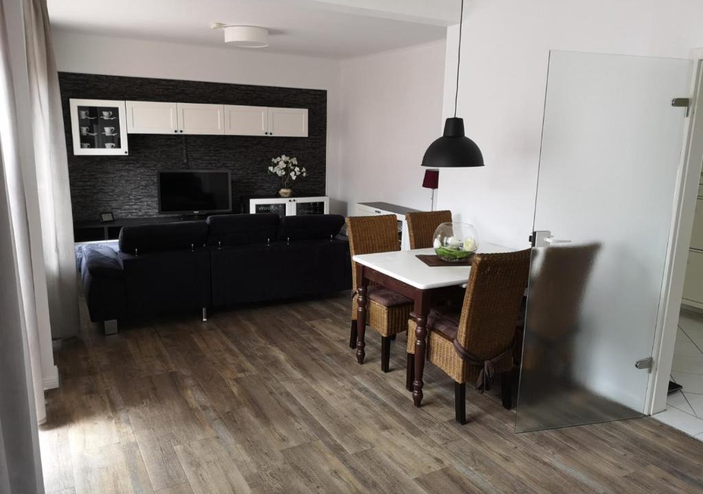 Georgsmarienhuette Apartment | Ferienwohnung - Nadine
